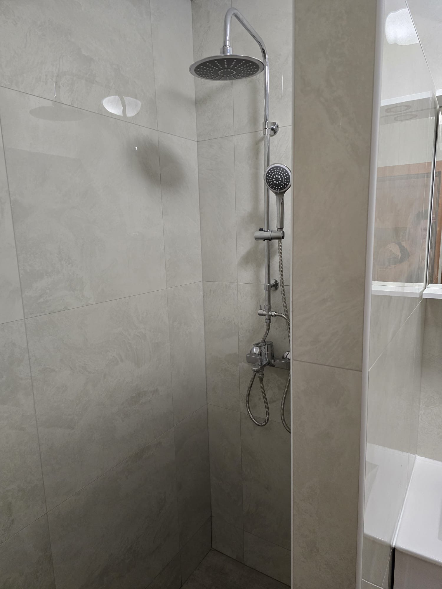 9d0cf317 da2d 4a05 b541 511c95d7cc88